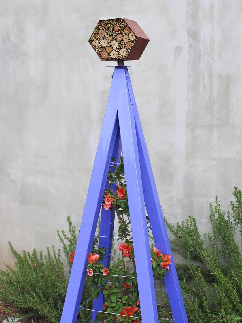 Bee Bungalow + Akoris Garden Tuteur Jr. - Image 2