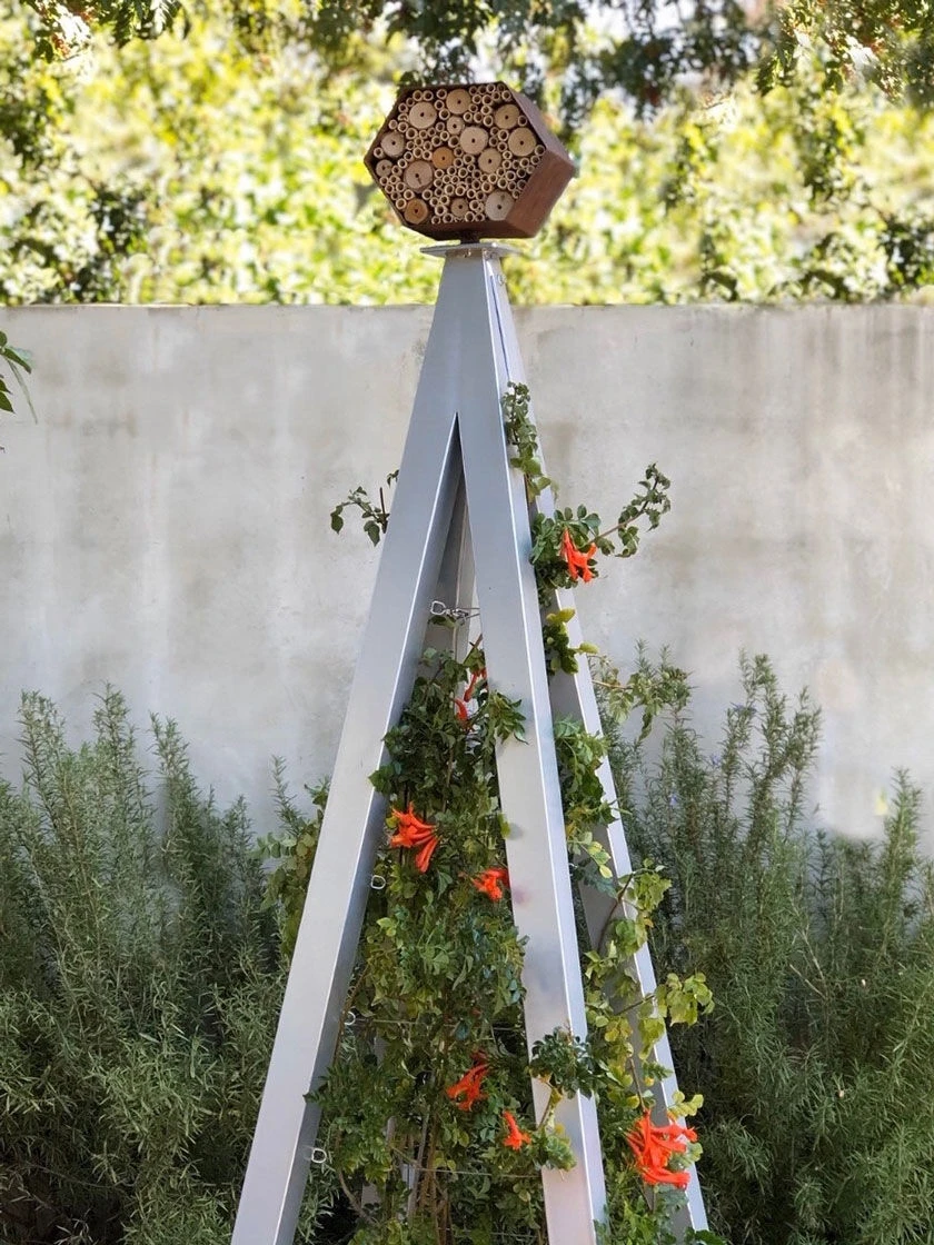 Bee Bungalow + Akoris Garden Tuteur Jr. - Image 7