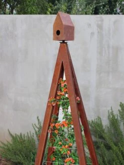 Bird Bungalow + Akoris Garden Tuteur Jr.