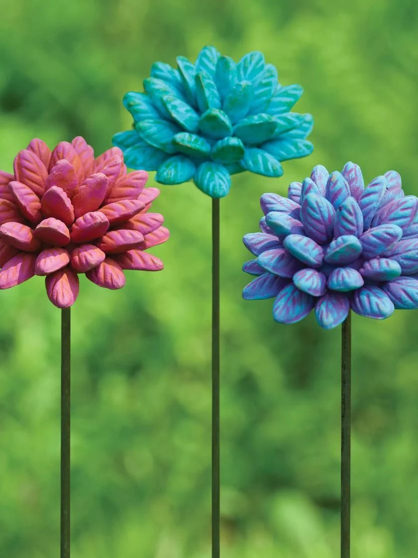 Dahlia Flower Garden Stakes Set - Image 2